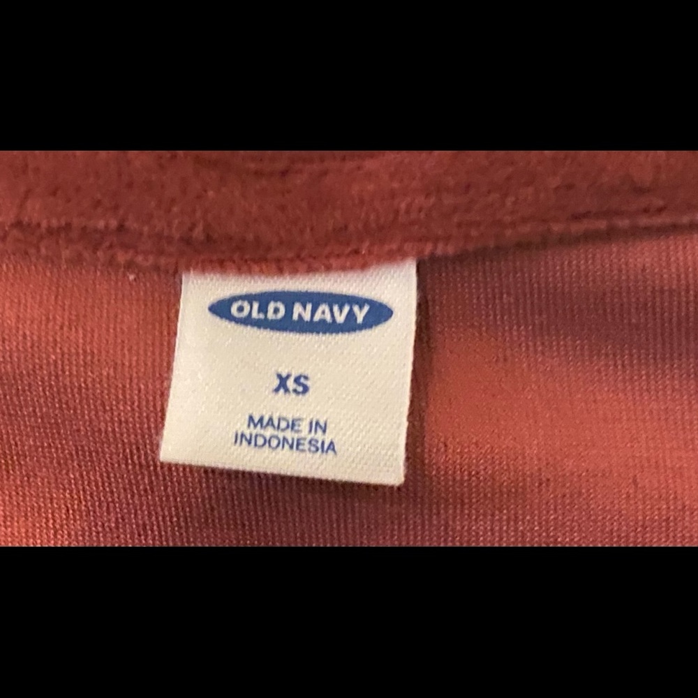 Old Navy Burgundy/Maroon Long sleeve velour Top - Picture 3 of 4